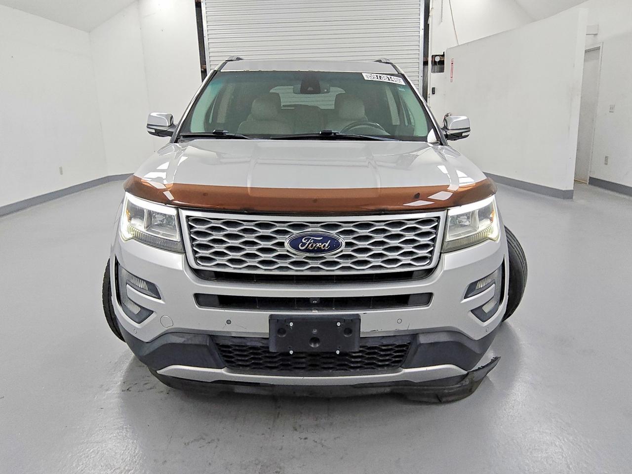 2017 Ford Explorer Platinum - Image 5