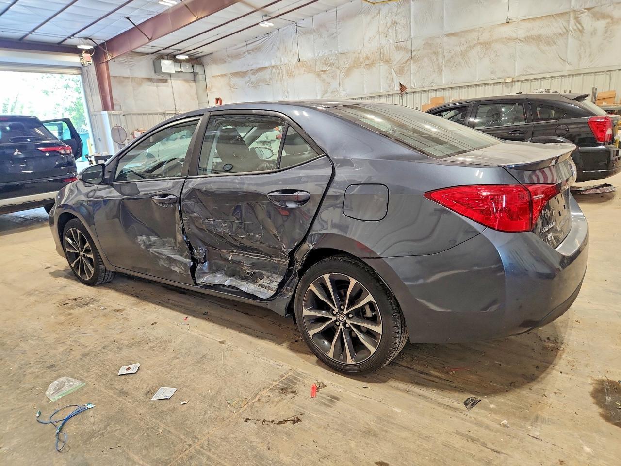2018 Toyota Corolla Se - Image 2