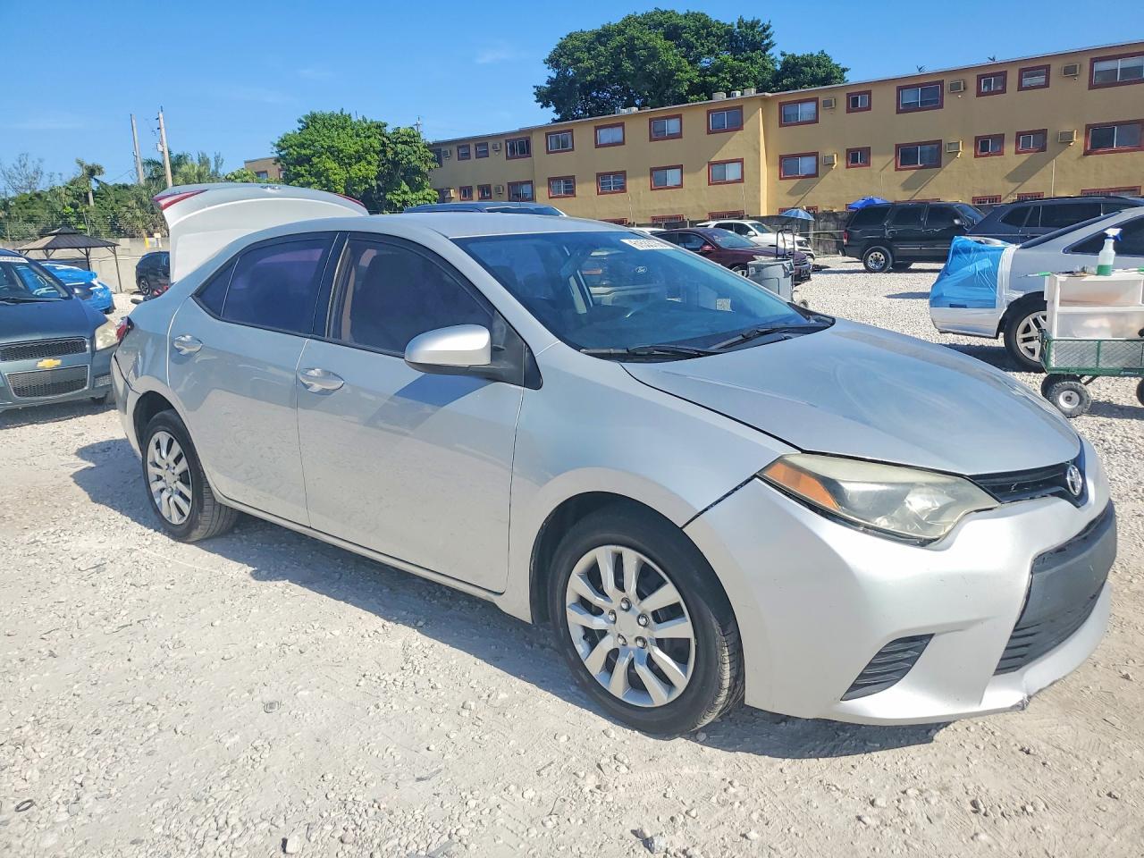 2014 Toyota Corolla Le - Фото 4