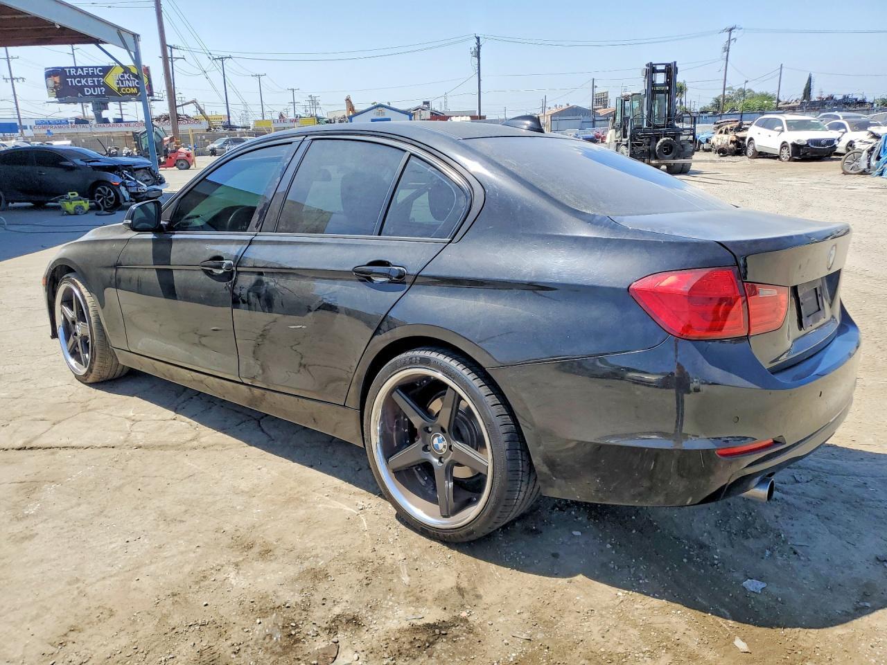 2015 BMW 320 I - Image 2