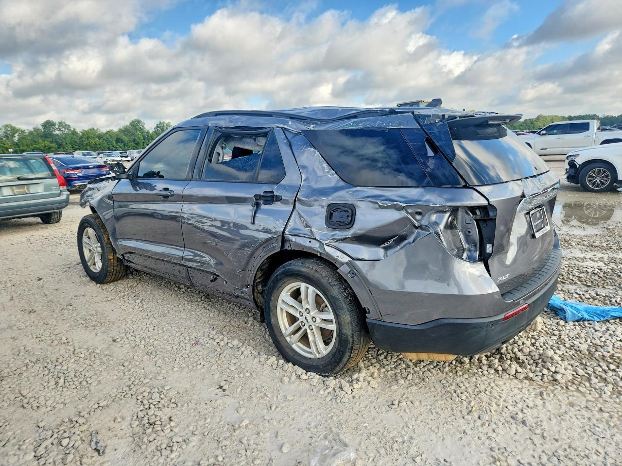 2022 Ford Explorer Xlt - Фото 2