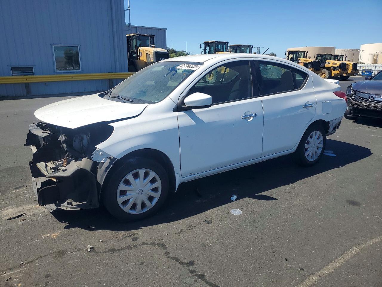 2015 Nissan Versa 1.6 Sv