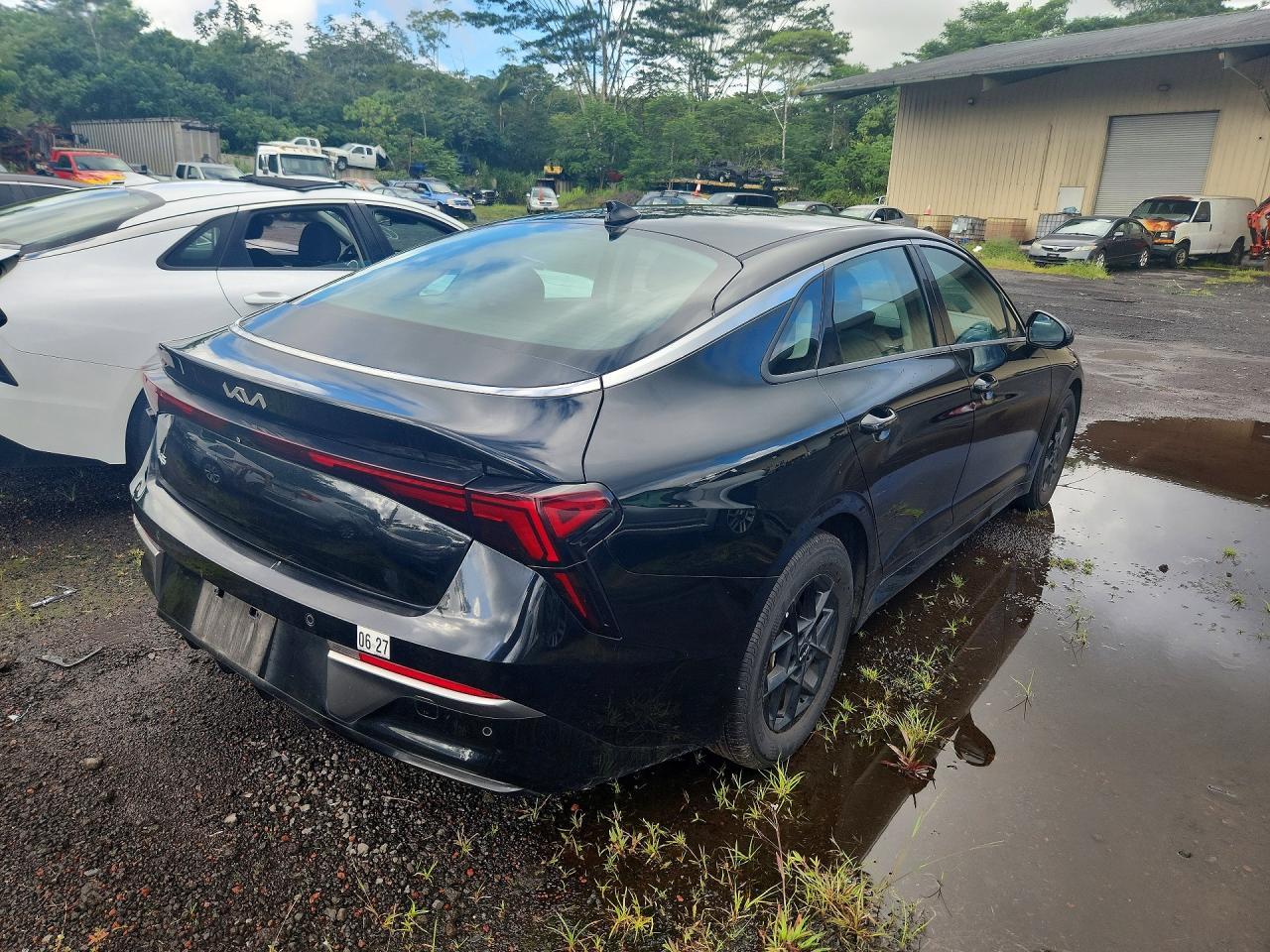 2025 Kia K5 Lxs - Image 3