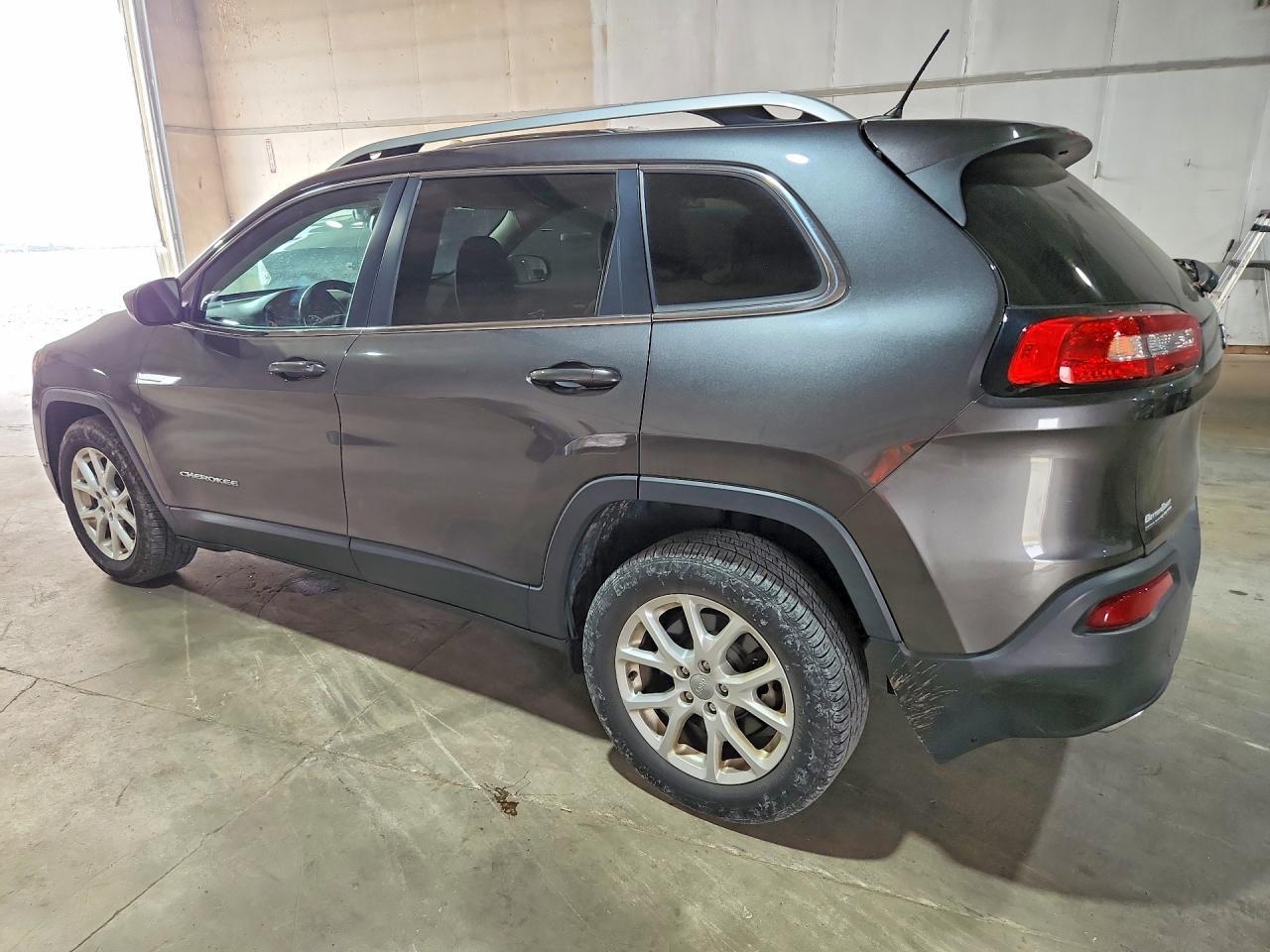 2016 Jeep Cherokee Latitude - Image 2