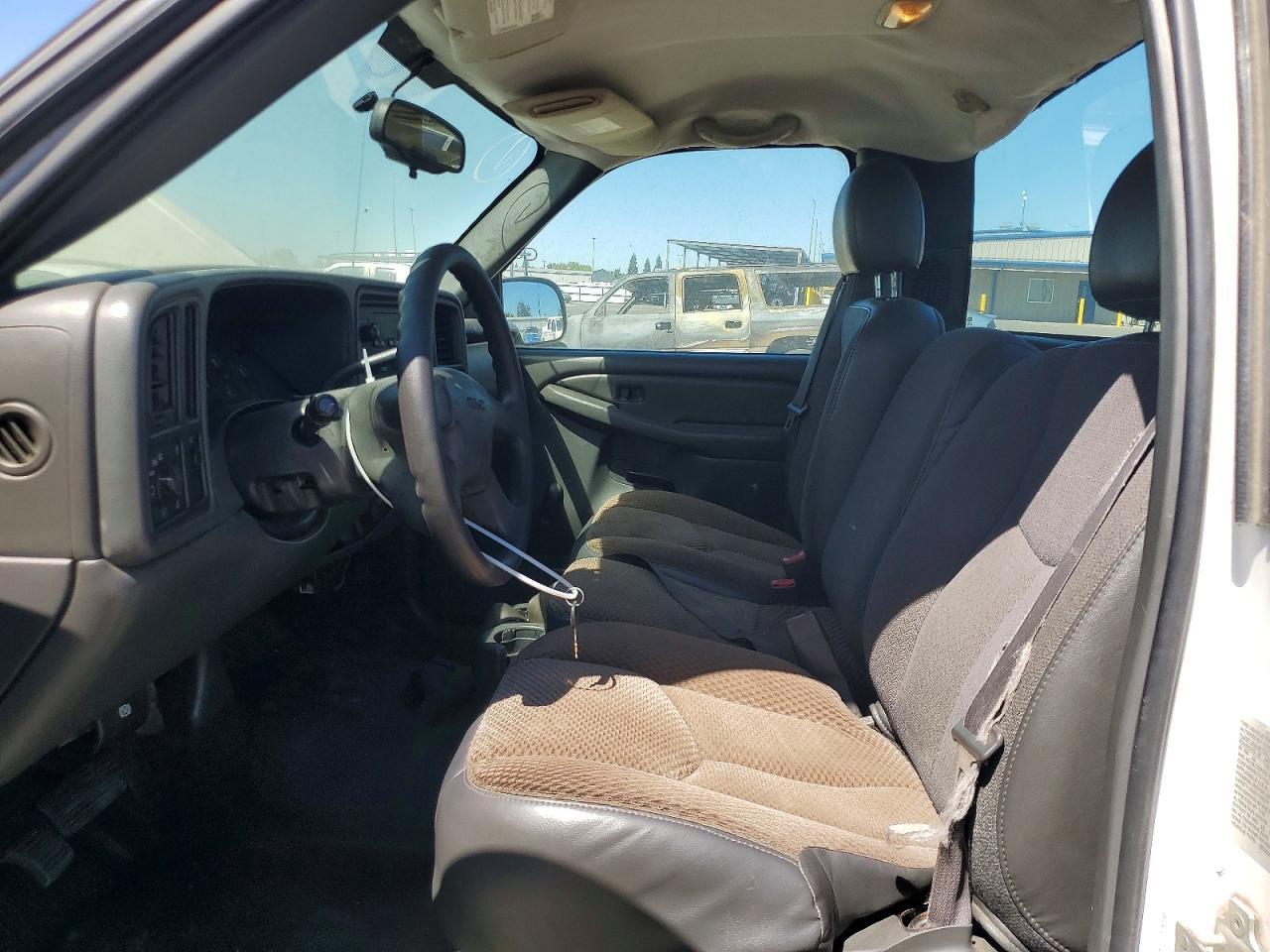 2005 GMC New Sierra C1500 - Фото 7