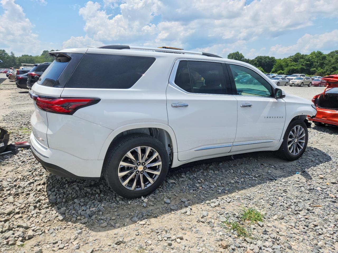 2023 Chevrolet Traverse Premier - Image 3