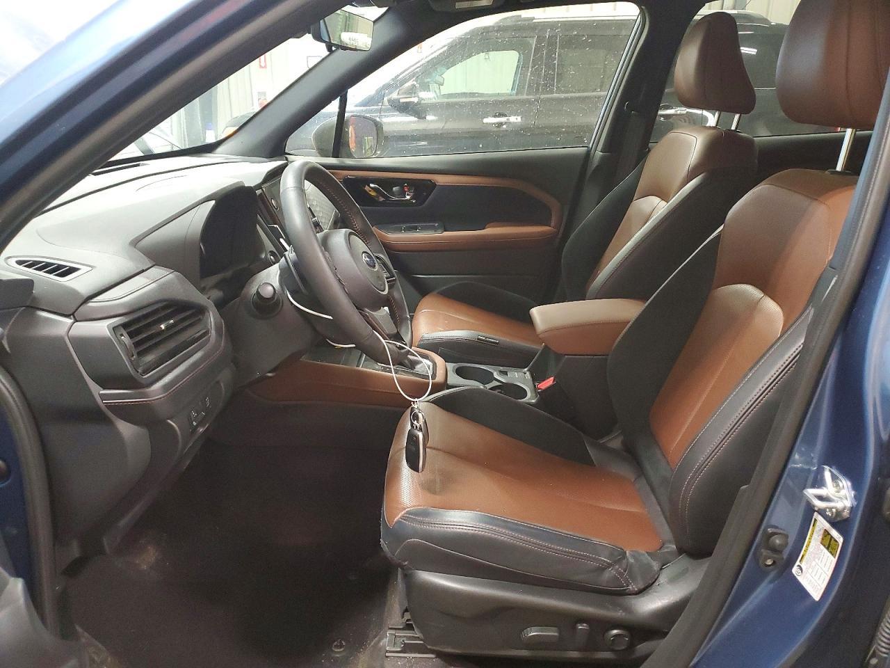 2025 Subaru Forester Touring - Фото 7