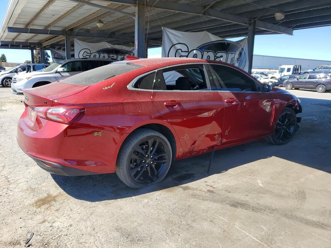 2025 Chevrolet Malibu Lt - Image 3