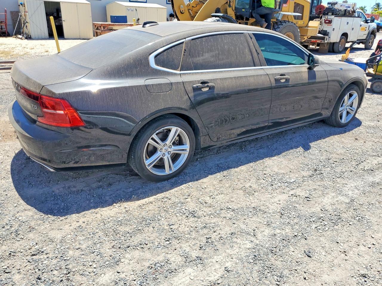 2019 Volvo S90 - Image 3