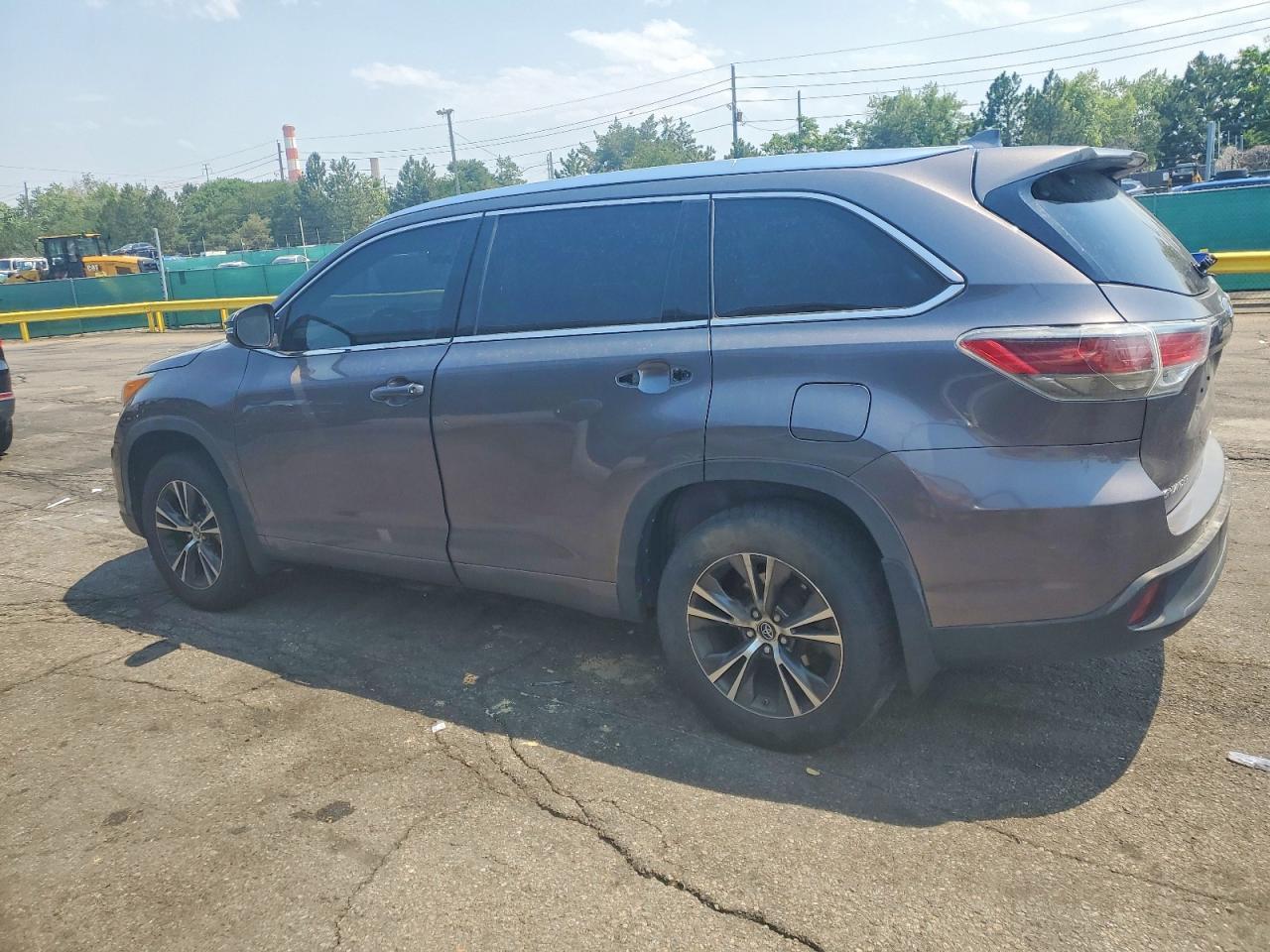 2016 Toyota Highlander Xle - Фото 2