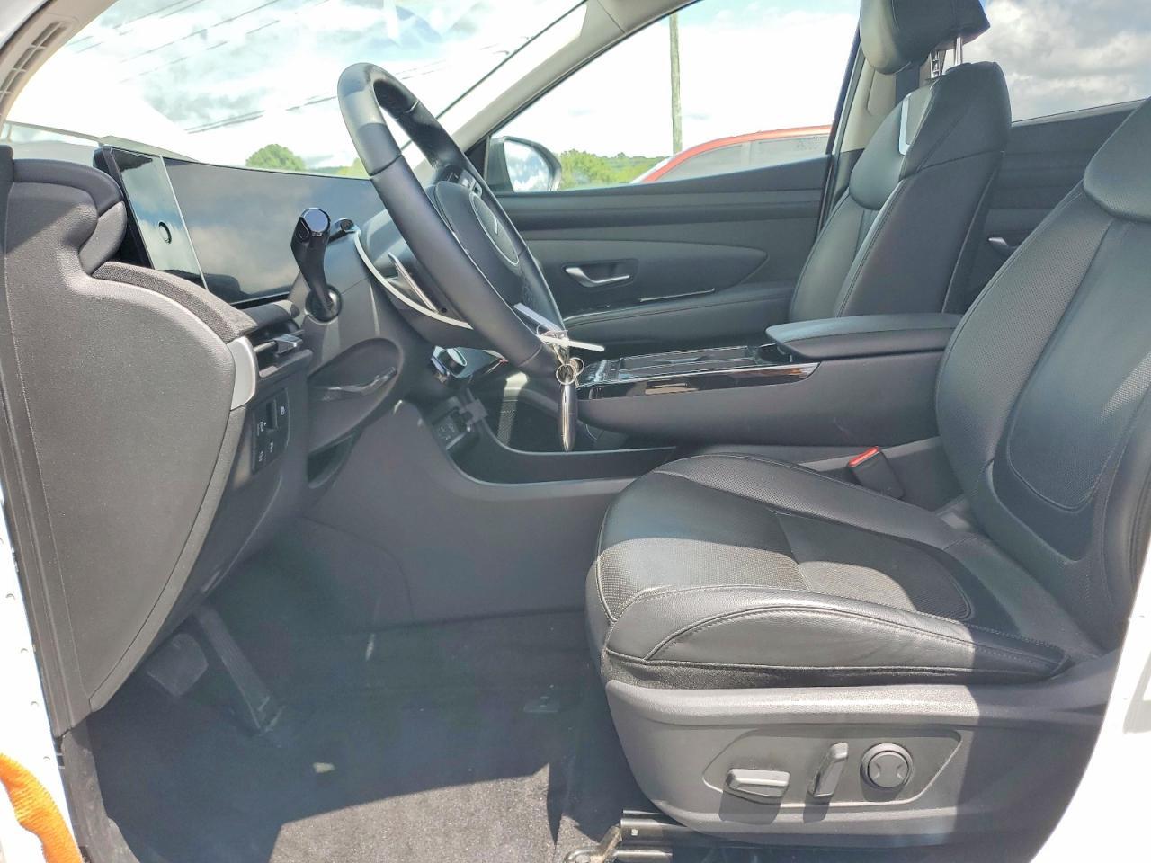 2025 Hyundai Tucson Limited - Image 7