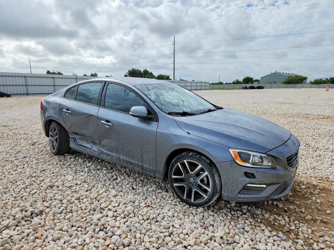 2017 Volvo S60 - Фото 4