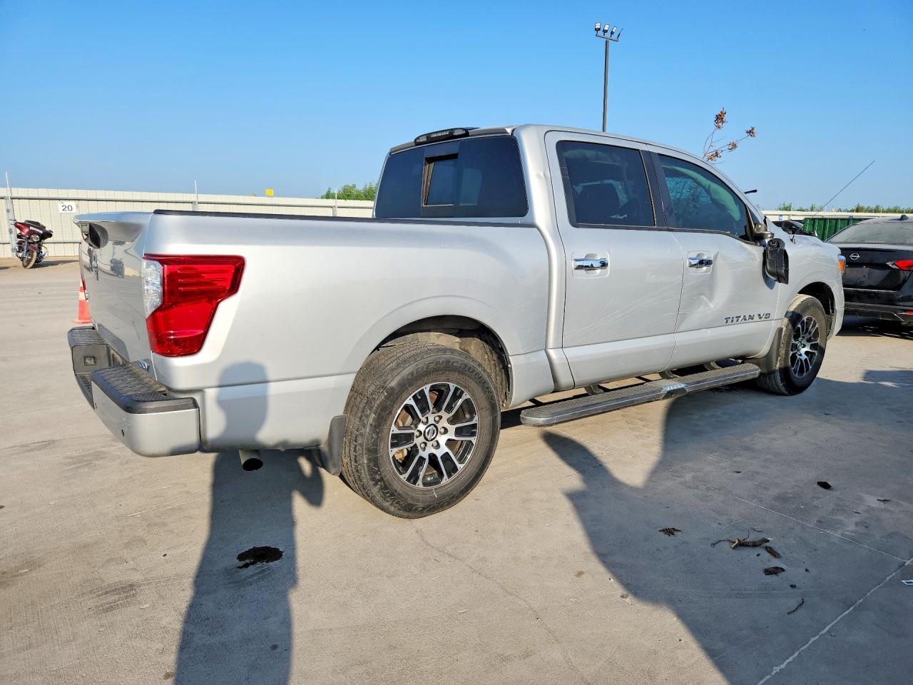 2020 Nissan Titan Sv - Фото 3