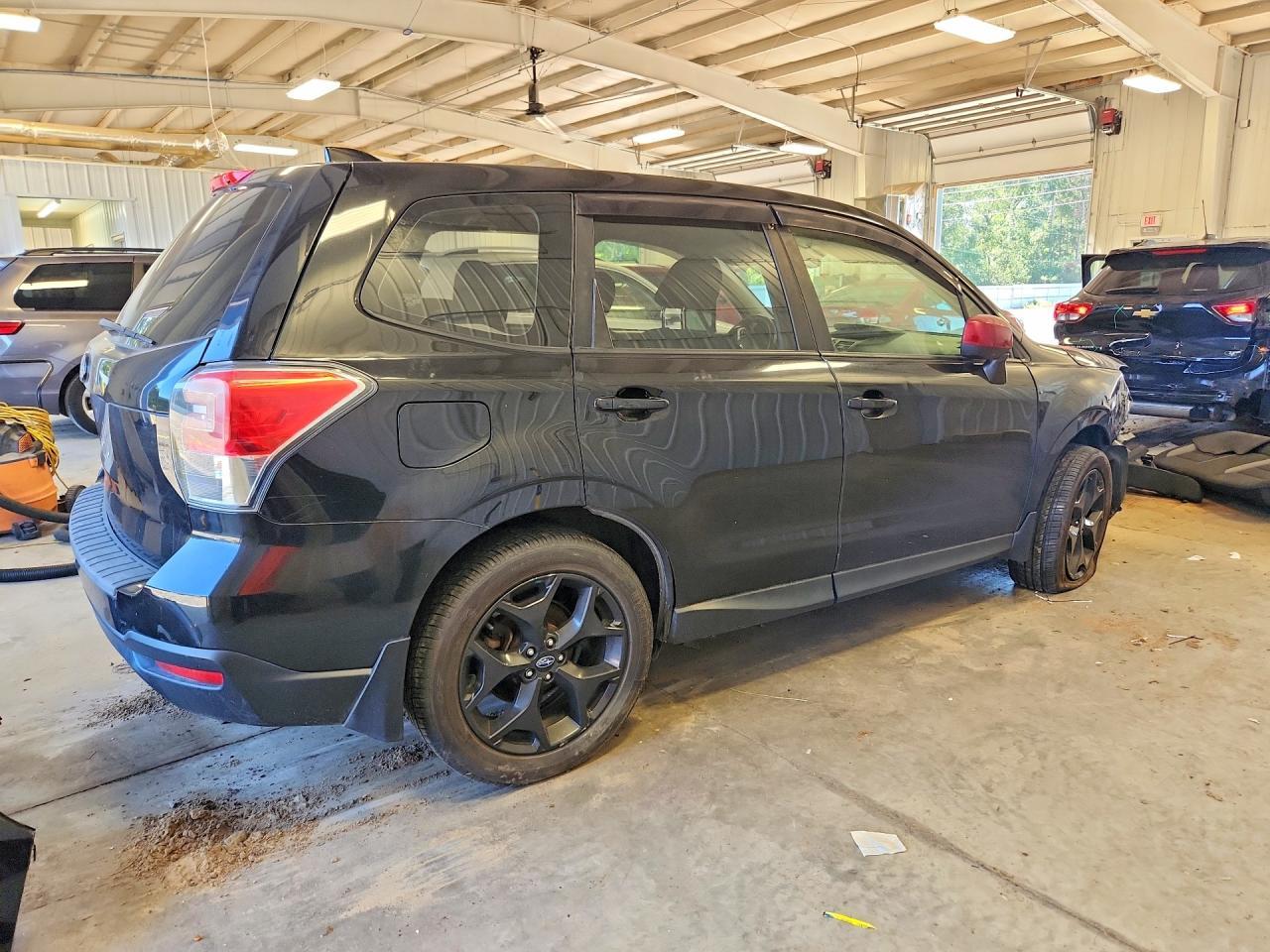 2017 Subaru Forester 2.5I - Фото 3