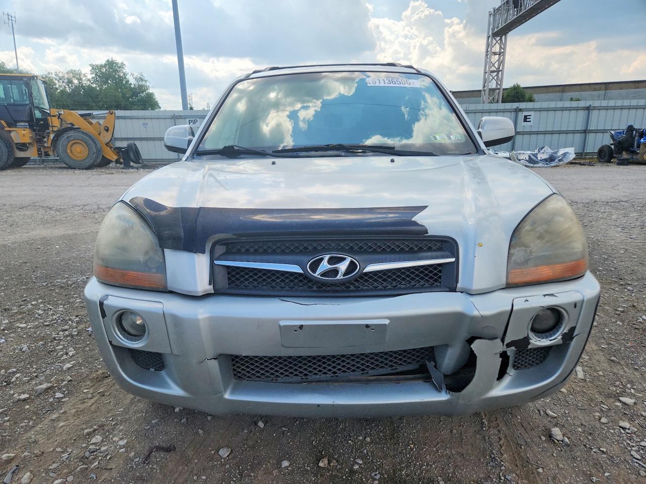 2009 Hyundai Tucson Limited I4 - Image 5