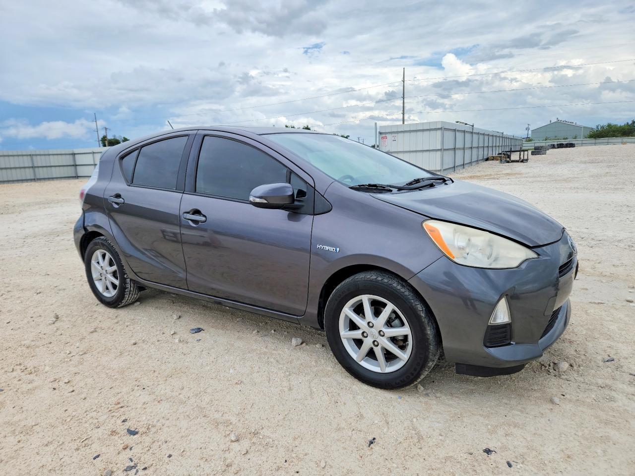 2013 Toyota Prius C Three - Фото 4