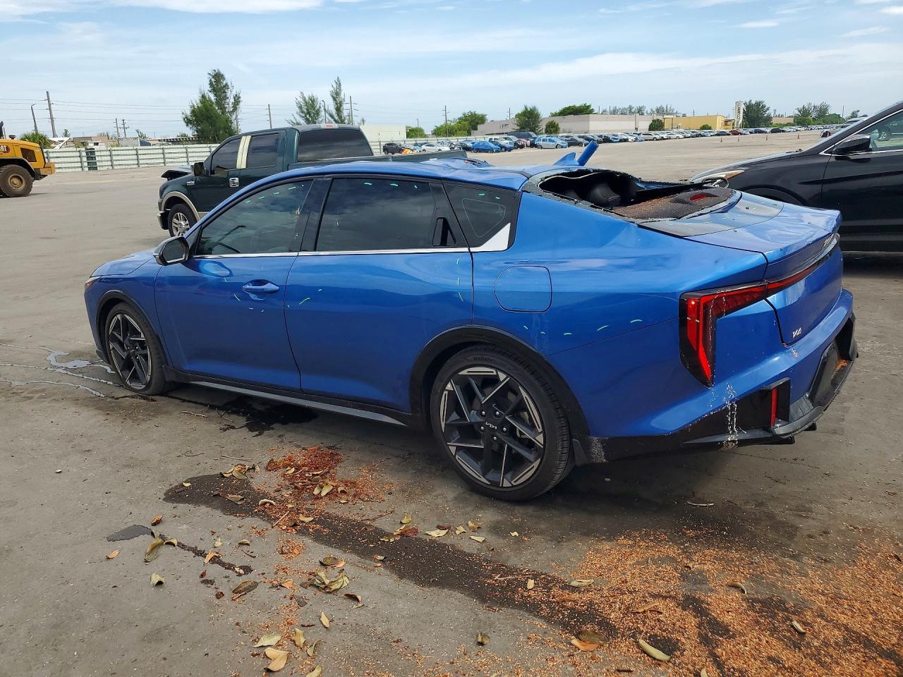 2025 Kia K4 Gt Line - Фото 2
