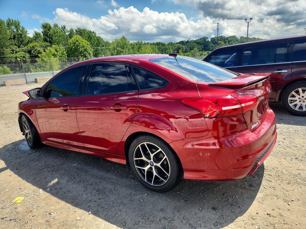 2017 Ford Focus Se - Фото 2