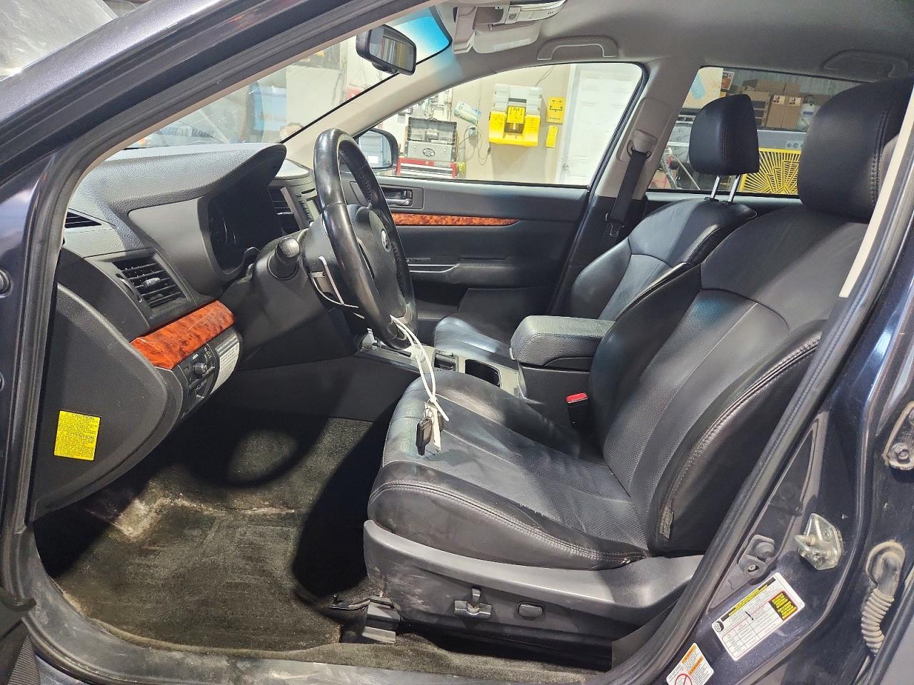 2012 Subaru Outback 2.5I Limited - Image 7
