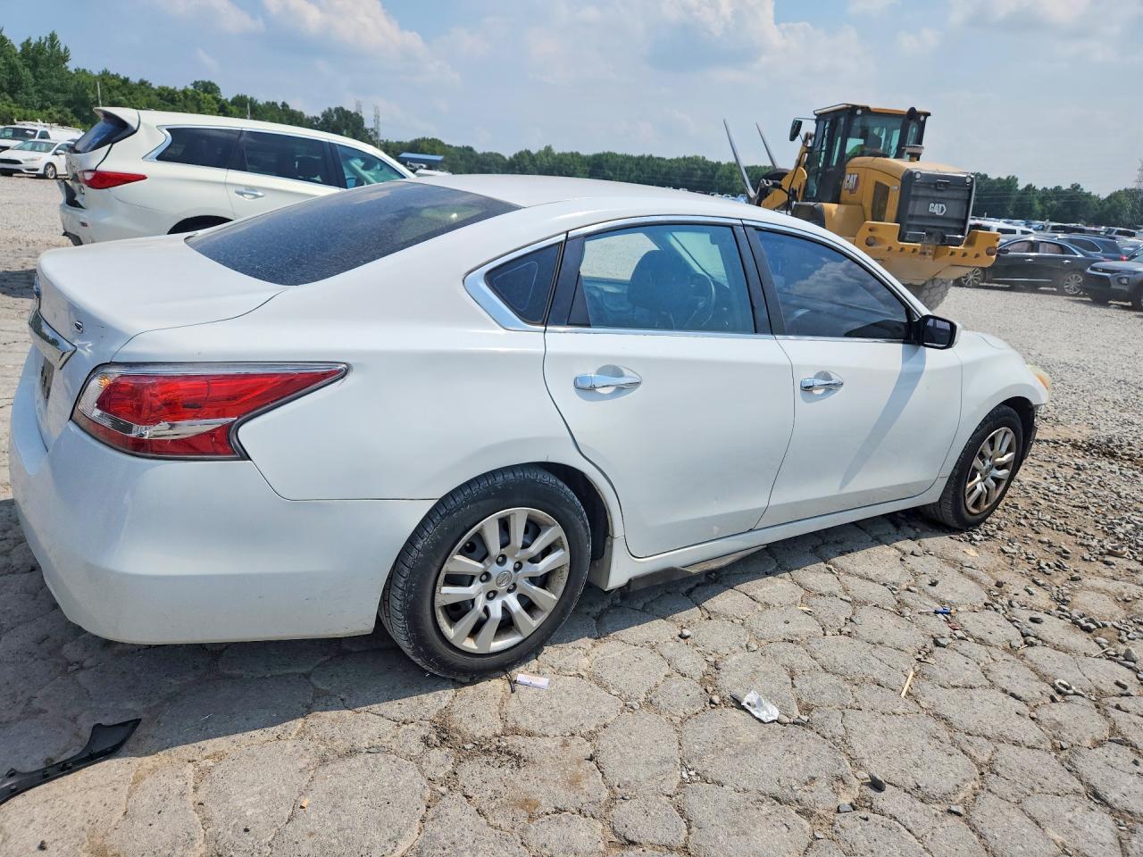 2015 Nissan Altima 2.5 S - Фото 3