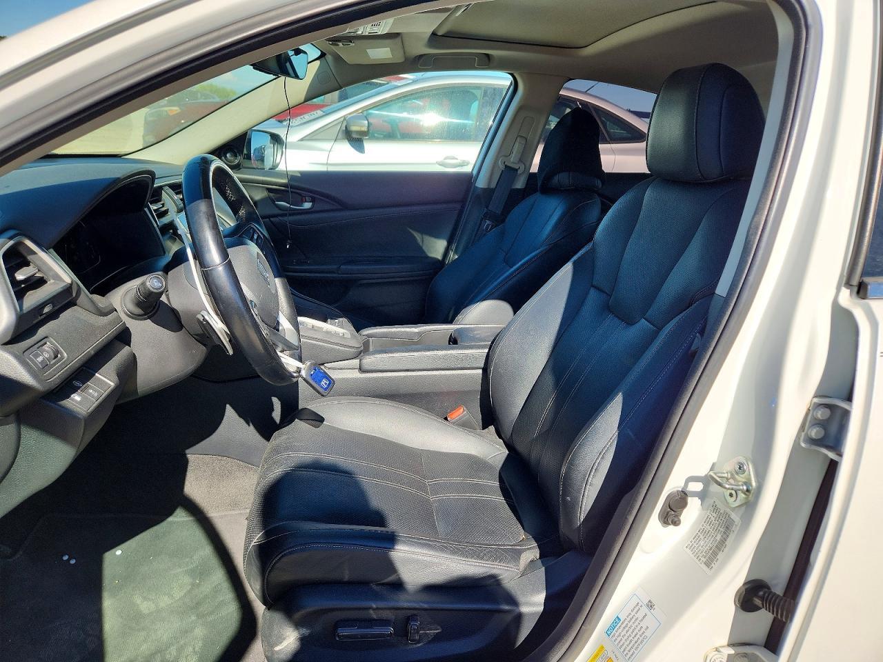 2019 Honda Insight Touring - Image 7