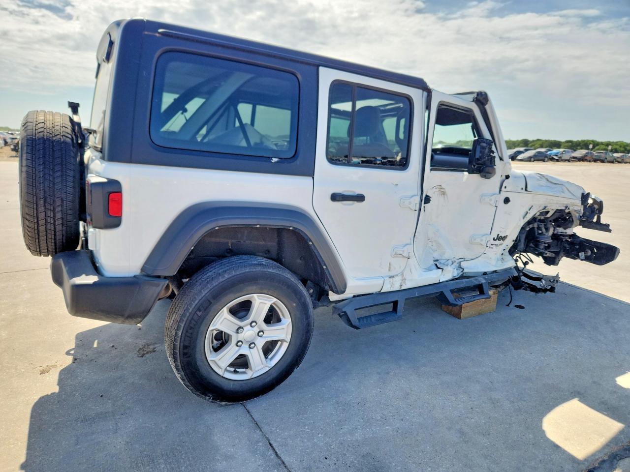 2022 Jeep Wrangler Unlimited Sport - Image 3
