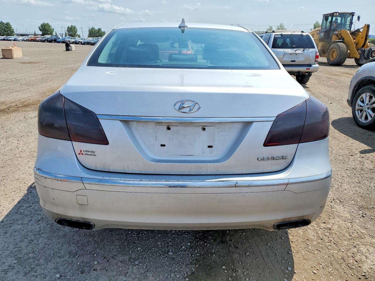 2014 Hyundai Genesis 3.8L - Фото 6