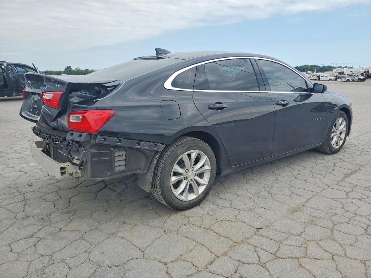 2024 Chevrolet Malibu Lt - Image 3