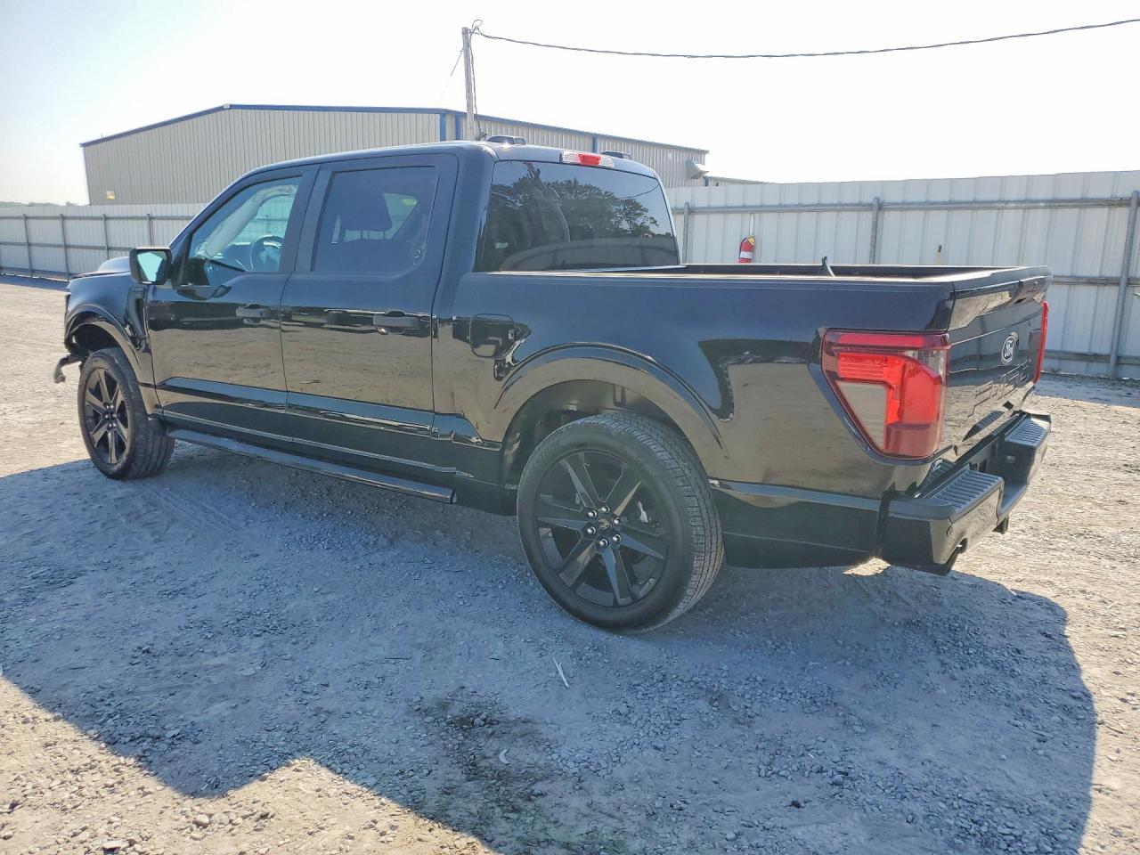 2026 Ford F150 - Фото 2