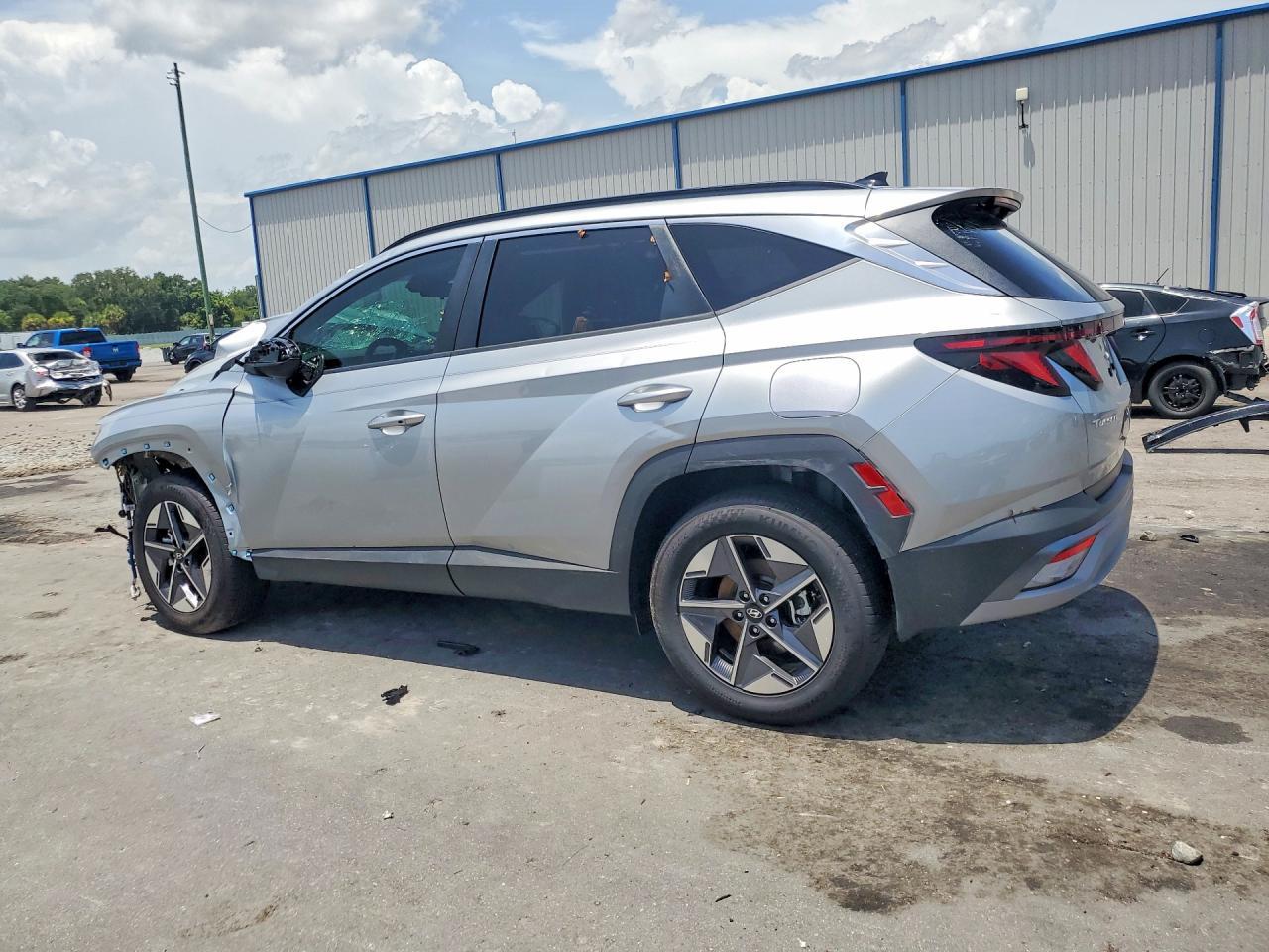 2026 Hyundai Tucson Sel - Image 2