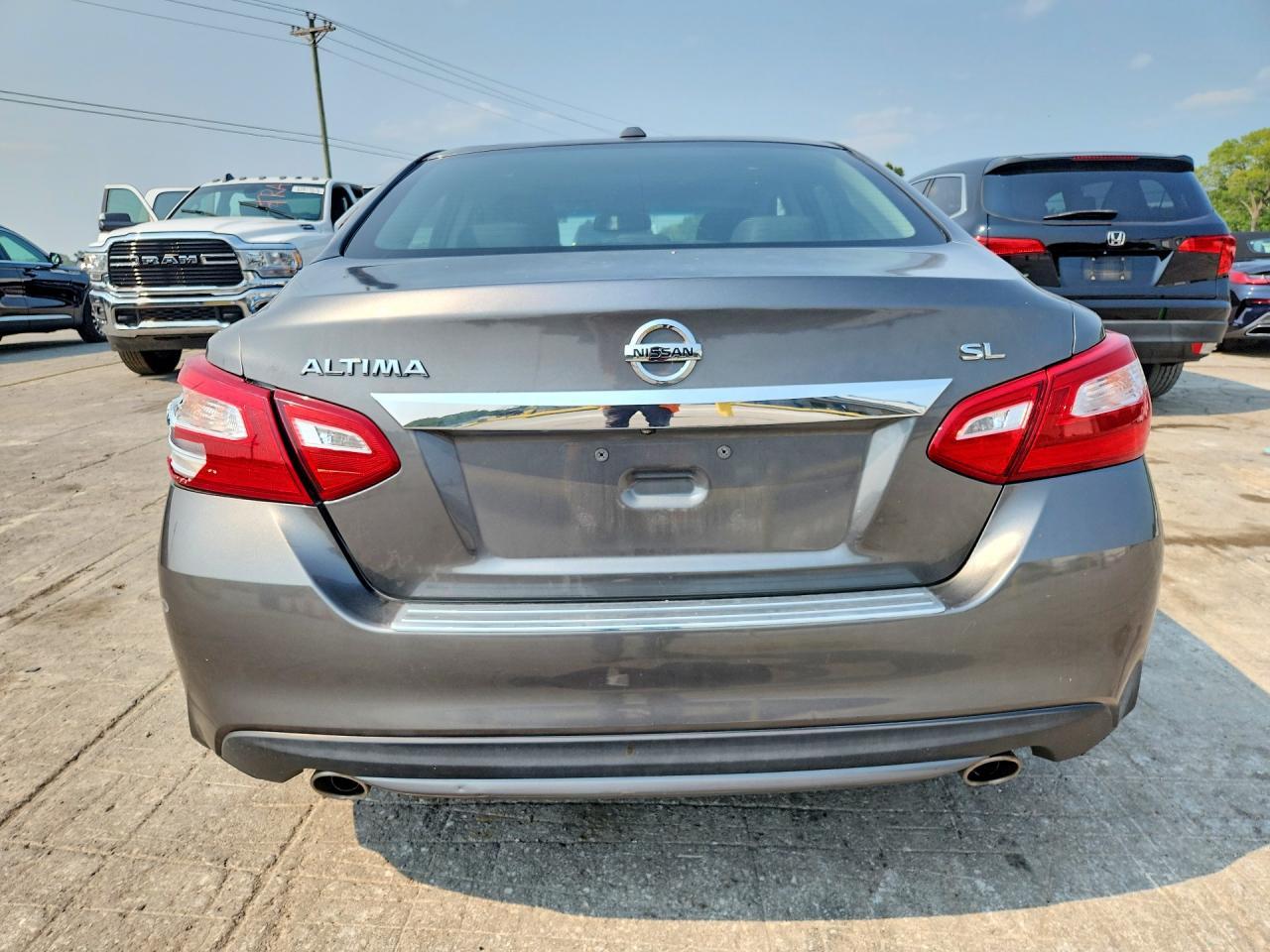 2017 Nissan Altima 2.5 Sl - Image 6