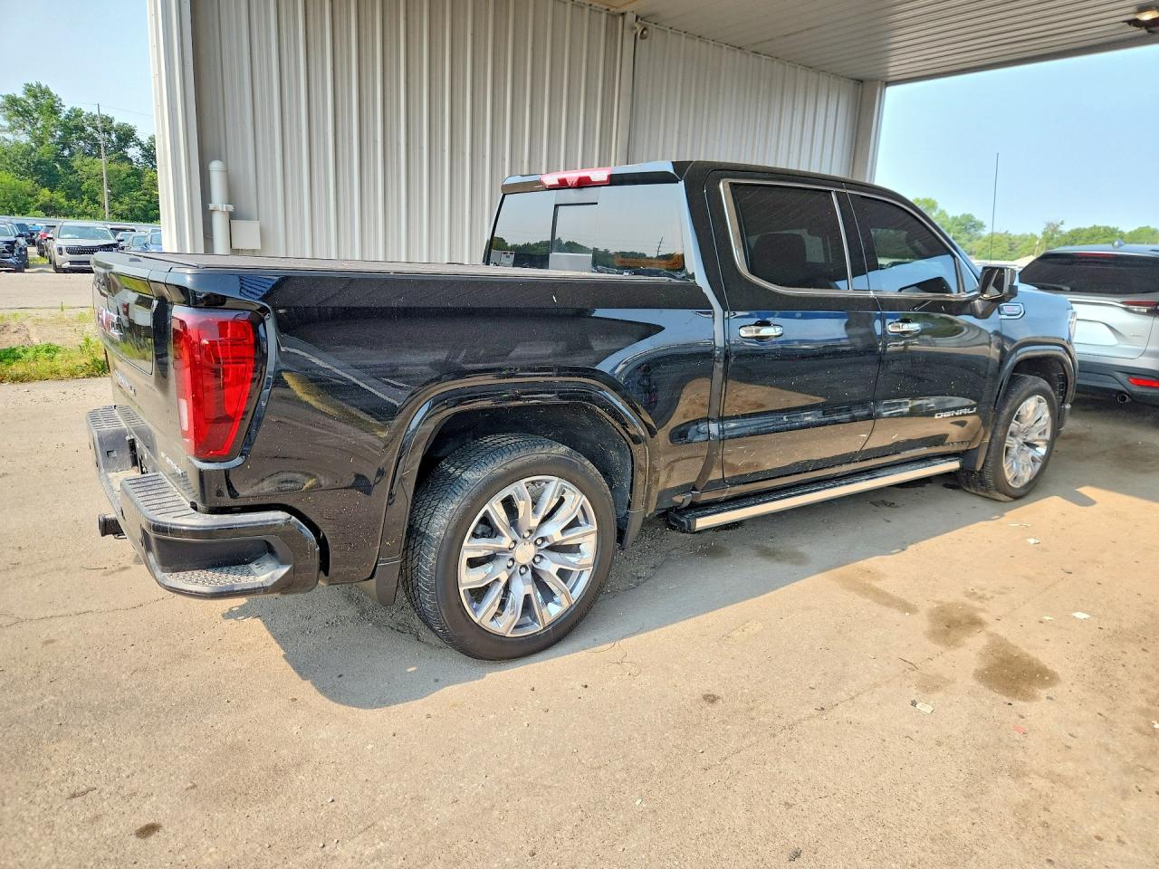 2026 GMC Sierra K1500 Denali - Image 3