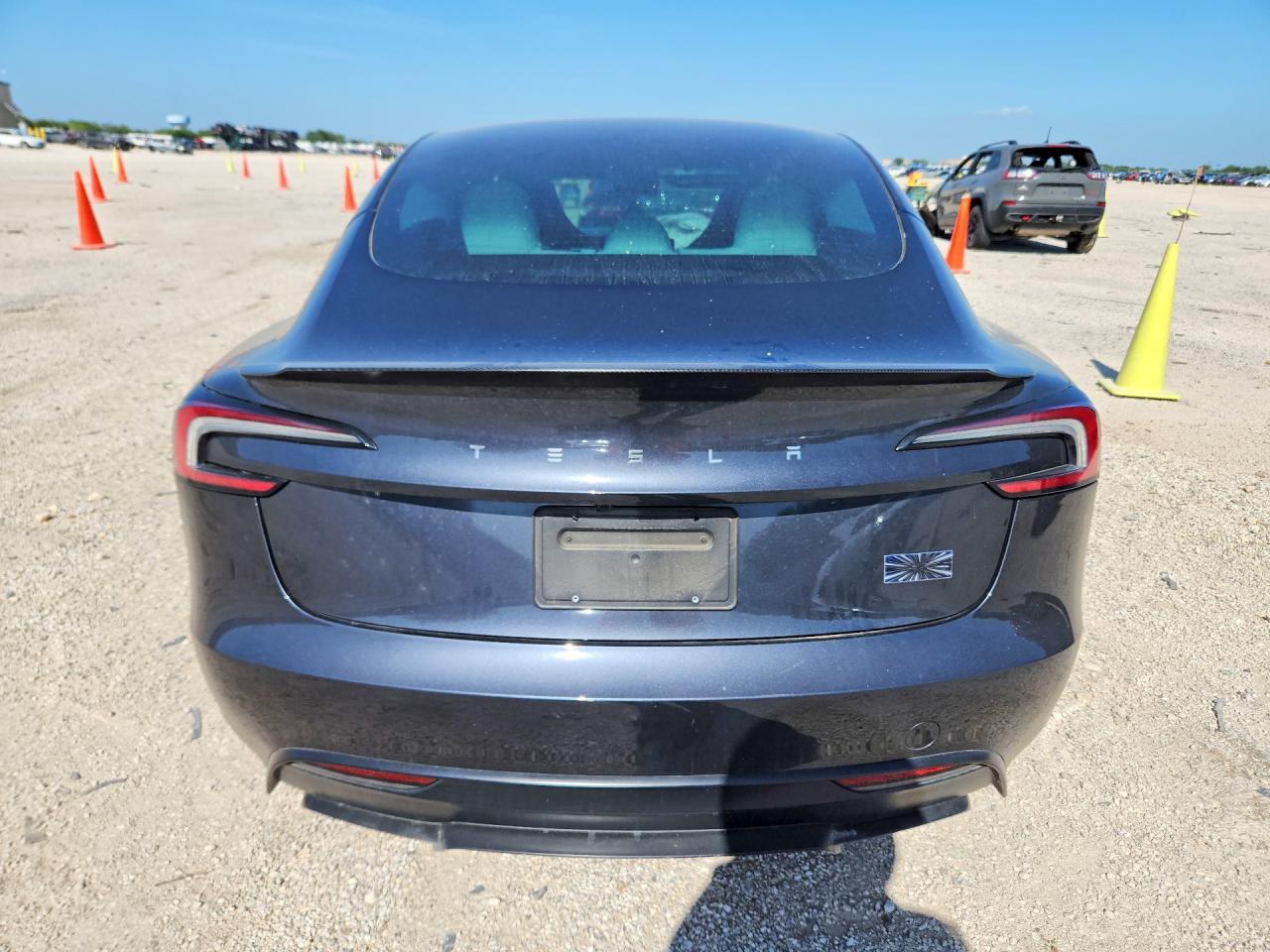 2025 Tesla Model 3 - Image 6