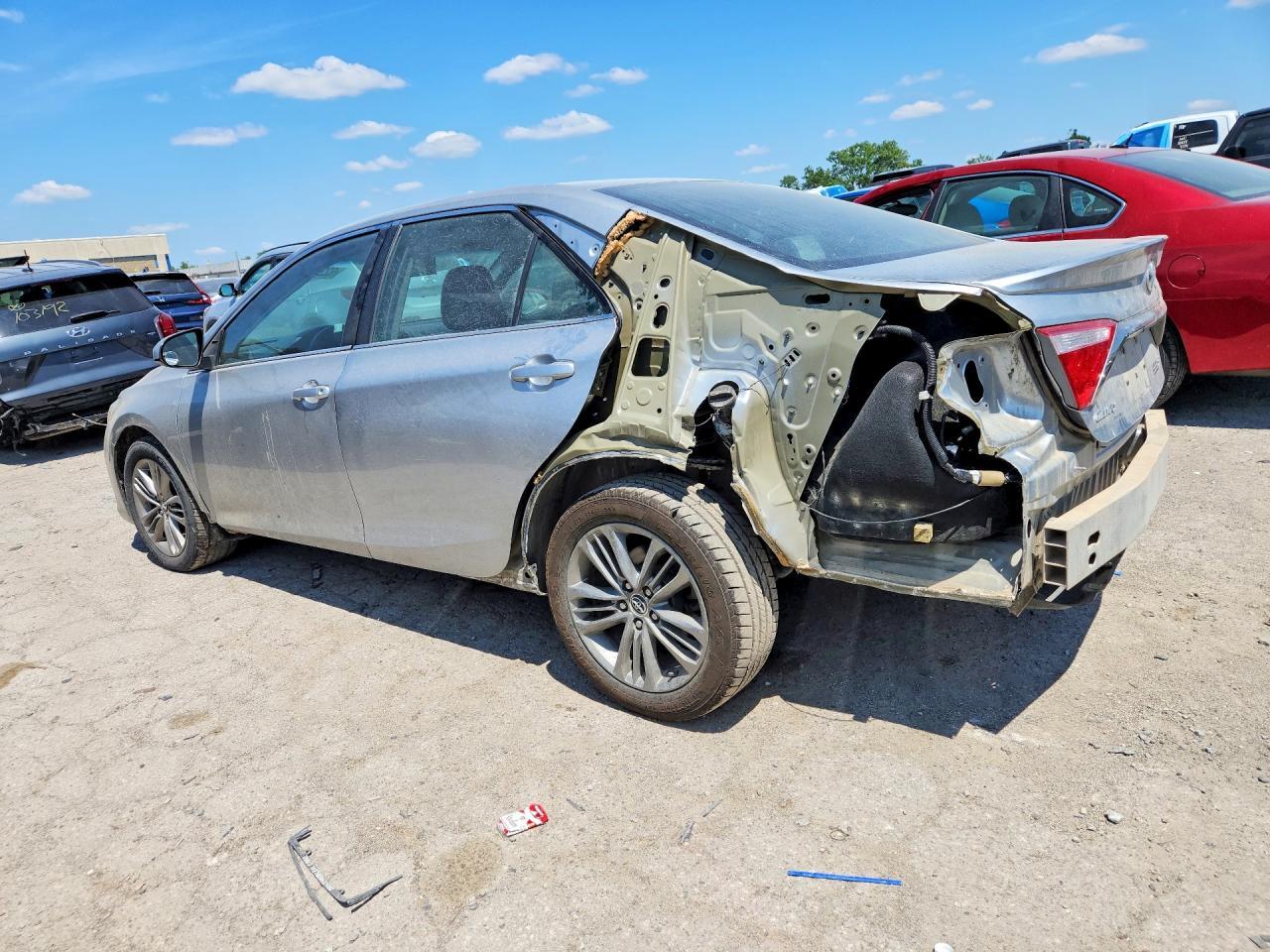 2016 Toyota Camry Se - Image 2
