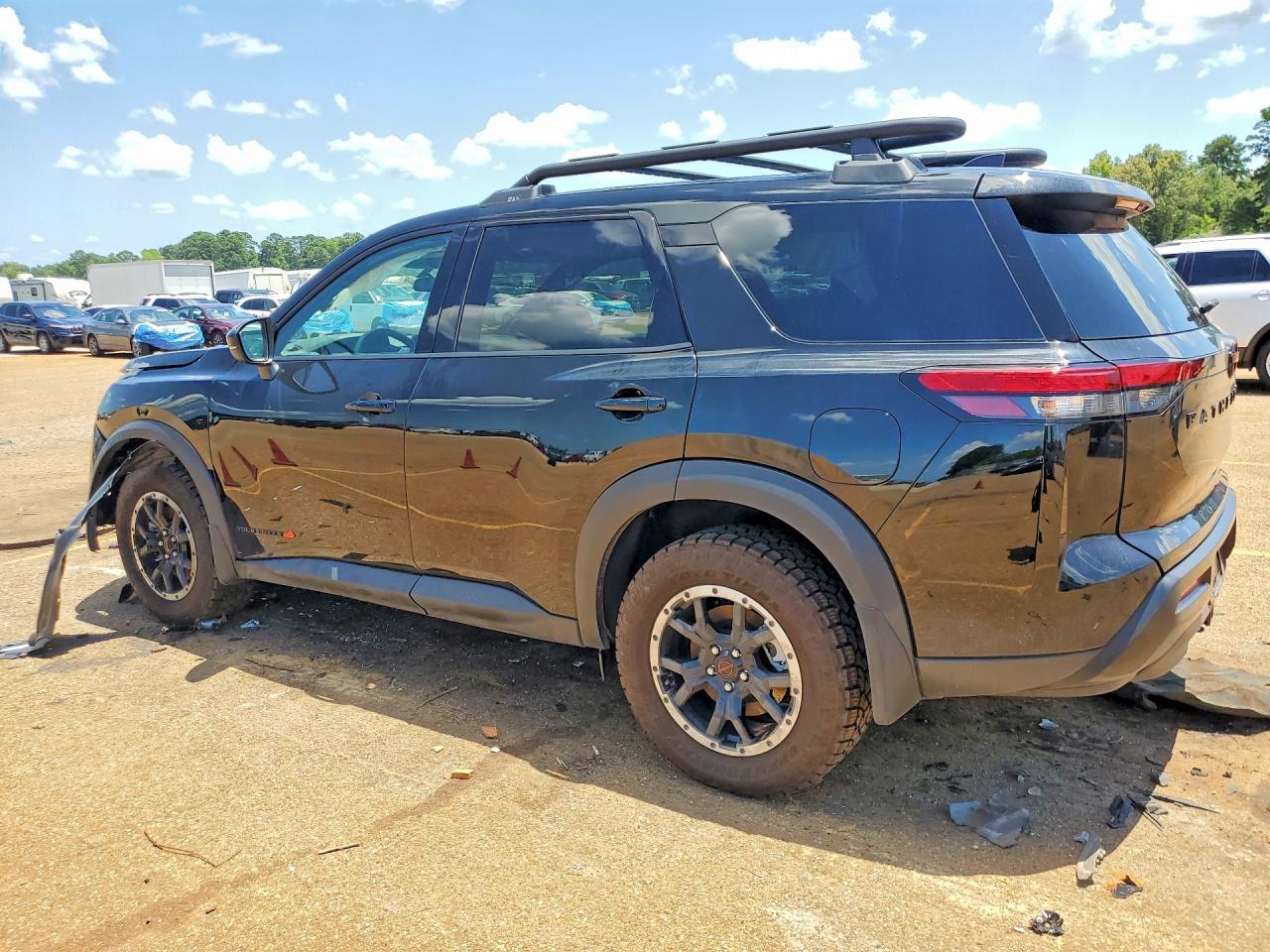 2026 Nissan Pathfinder Rock Creek - Image 2