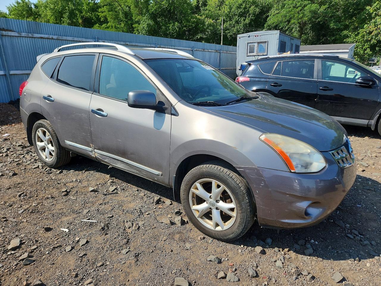 2011 Nissan Rogue S - Image 4