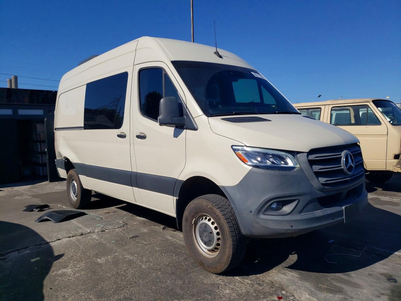2022 Mercedes-Benz Sprinter 2500 - Image 4