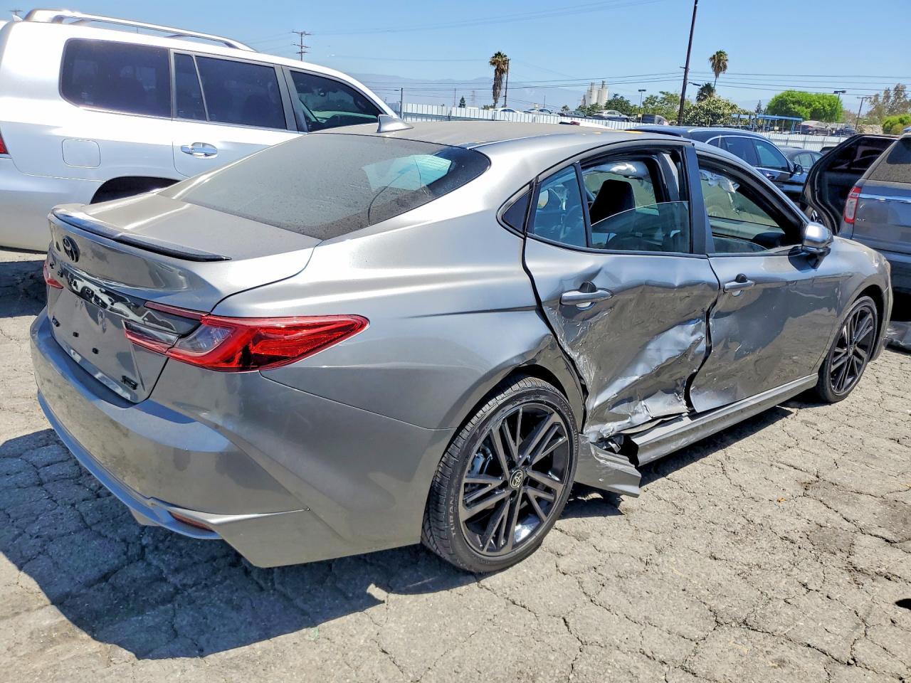 2026 Toyota Camry Xse - Фото 3