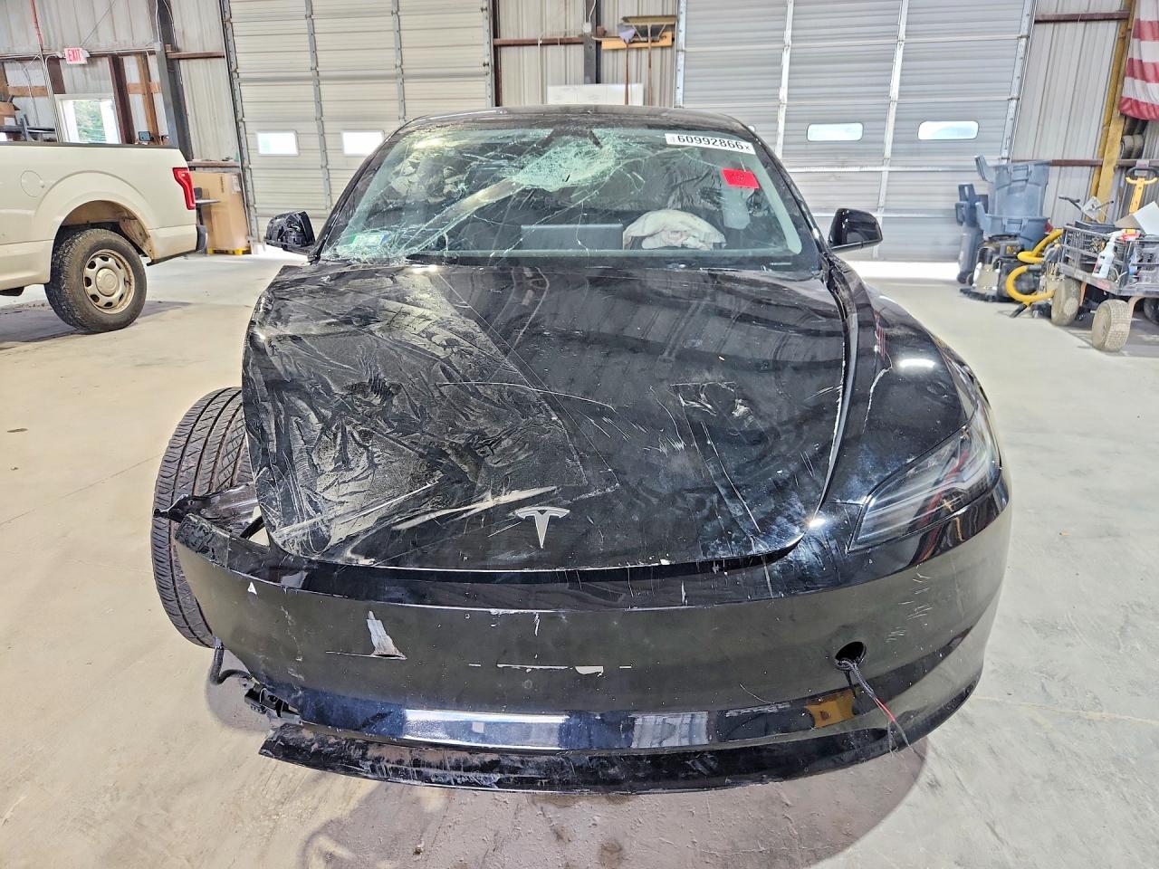 2025 Tesla Model 3 - Image 5