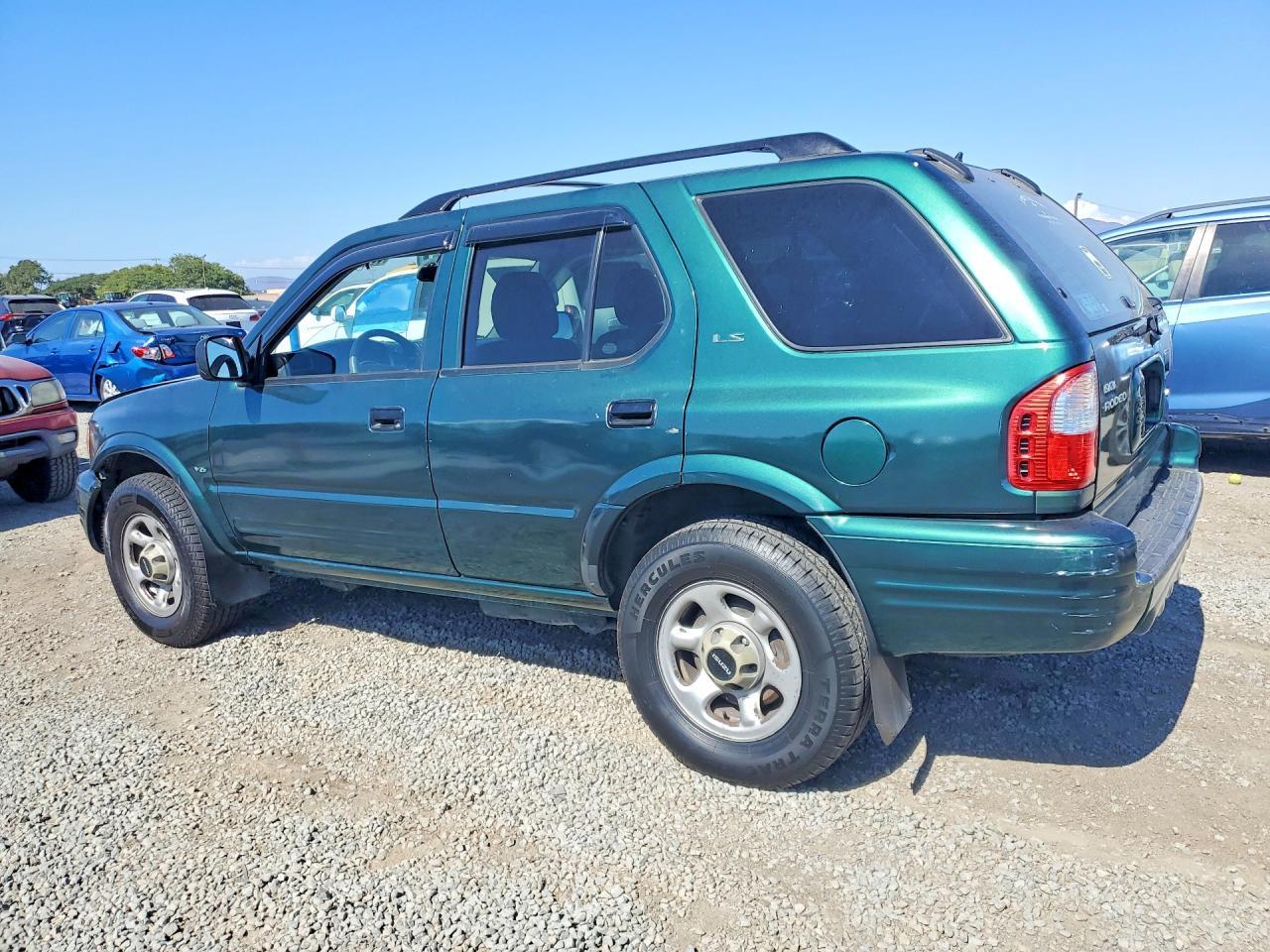 2001 Isuzu Rodeo S - Фото 2
