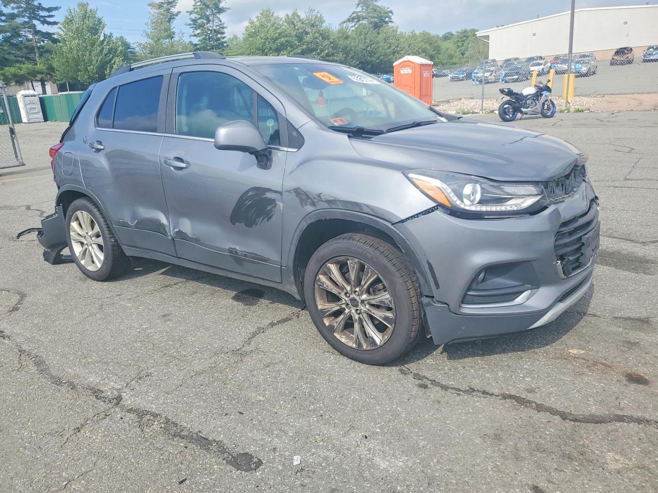 2020 Chevrolet Trax Premier - Image 4