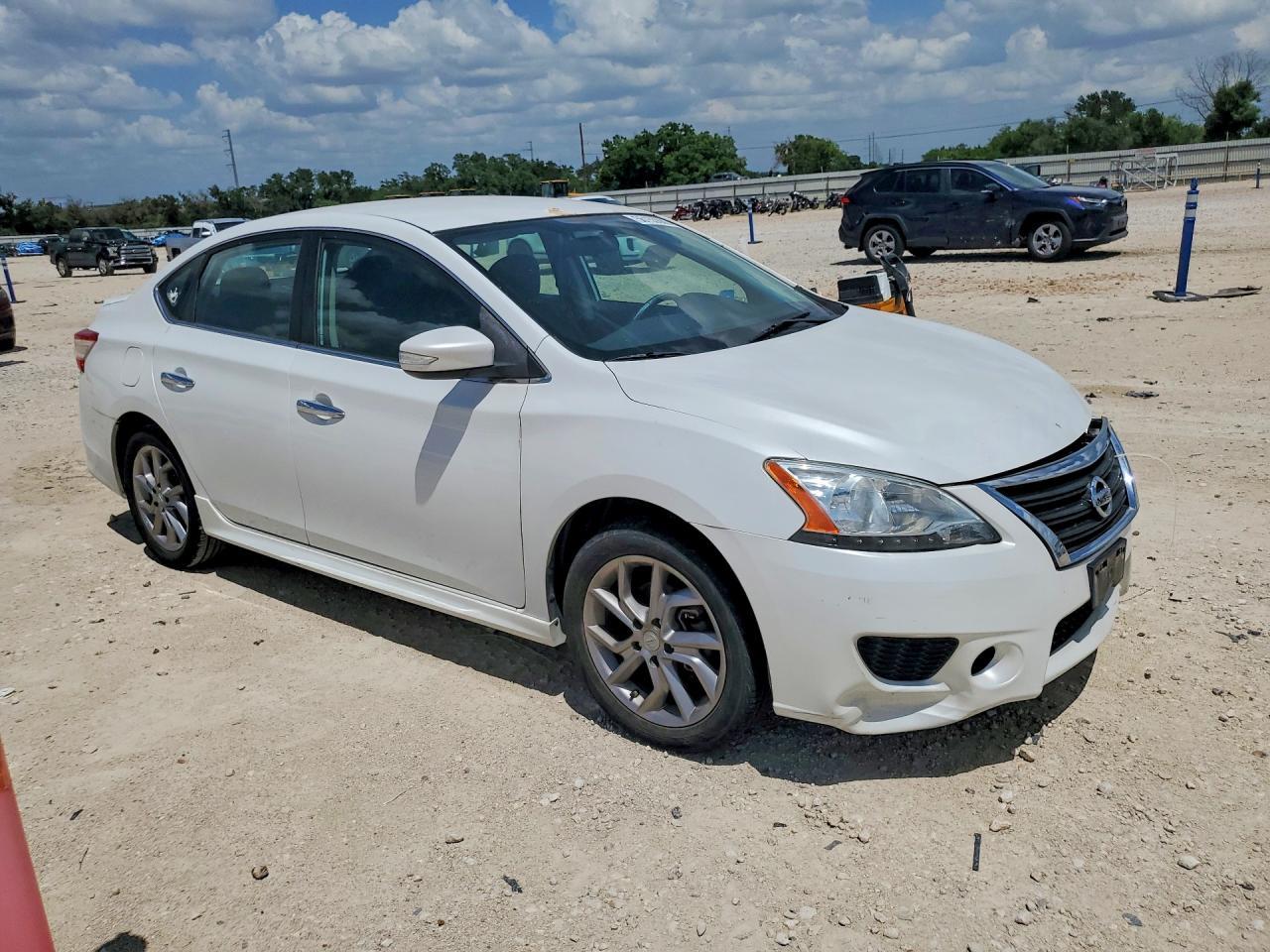 2015 Nissan Sentra Sr - Фото 4