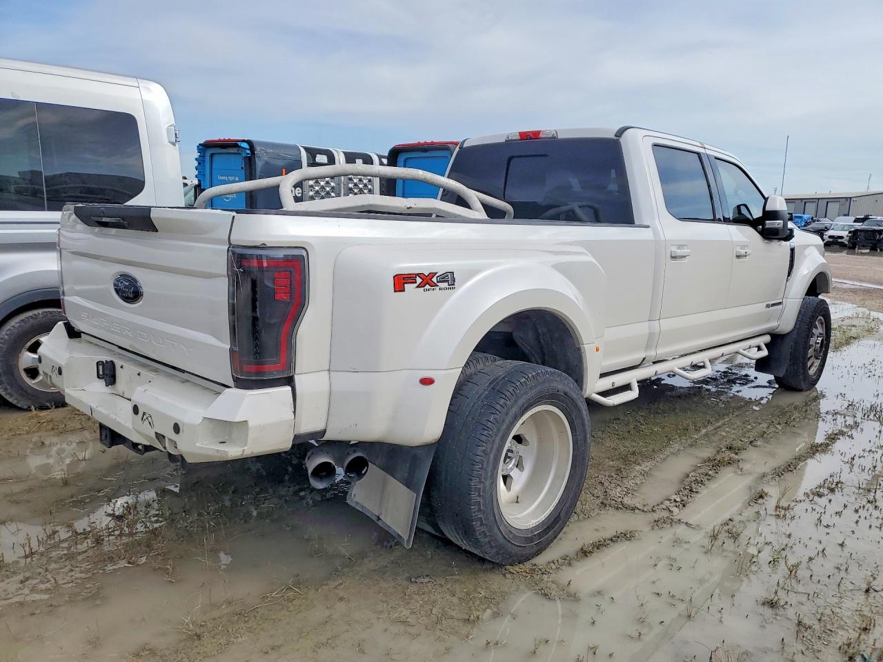 2019 Ford F450 Super Duty - Image 3