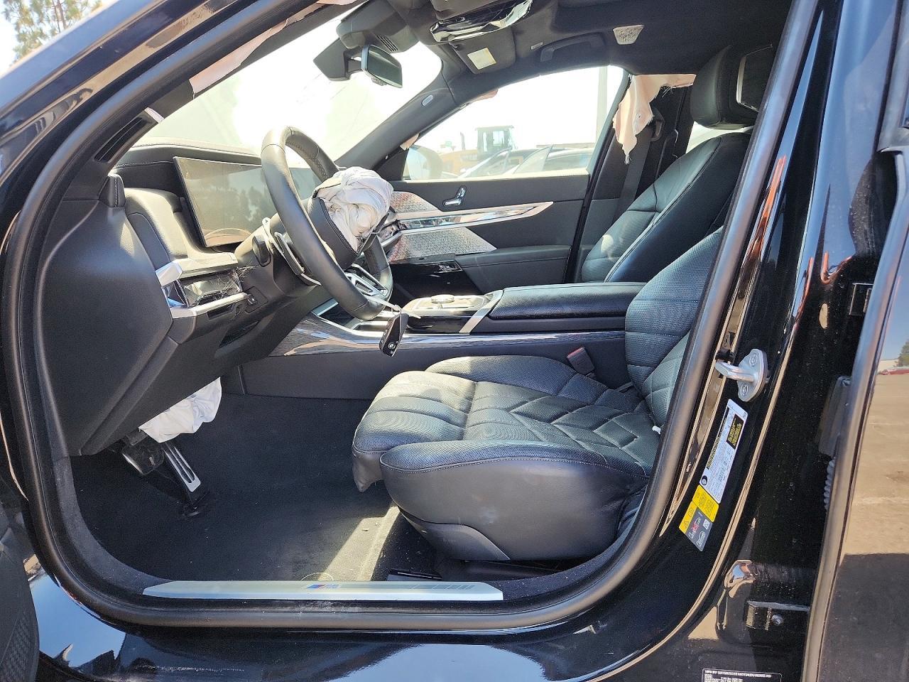 2023 BMW I7 xDrive60 - Image 7