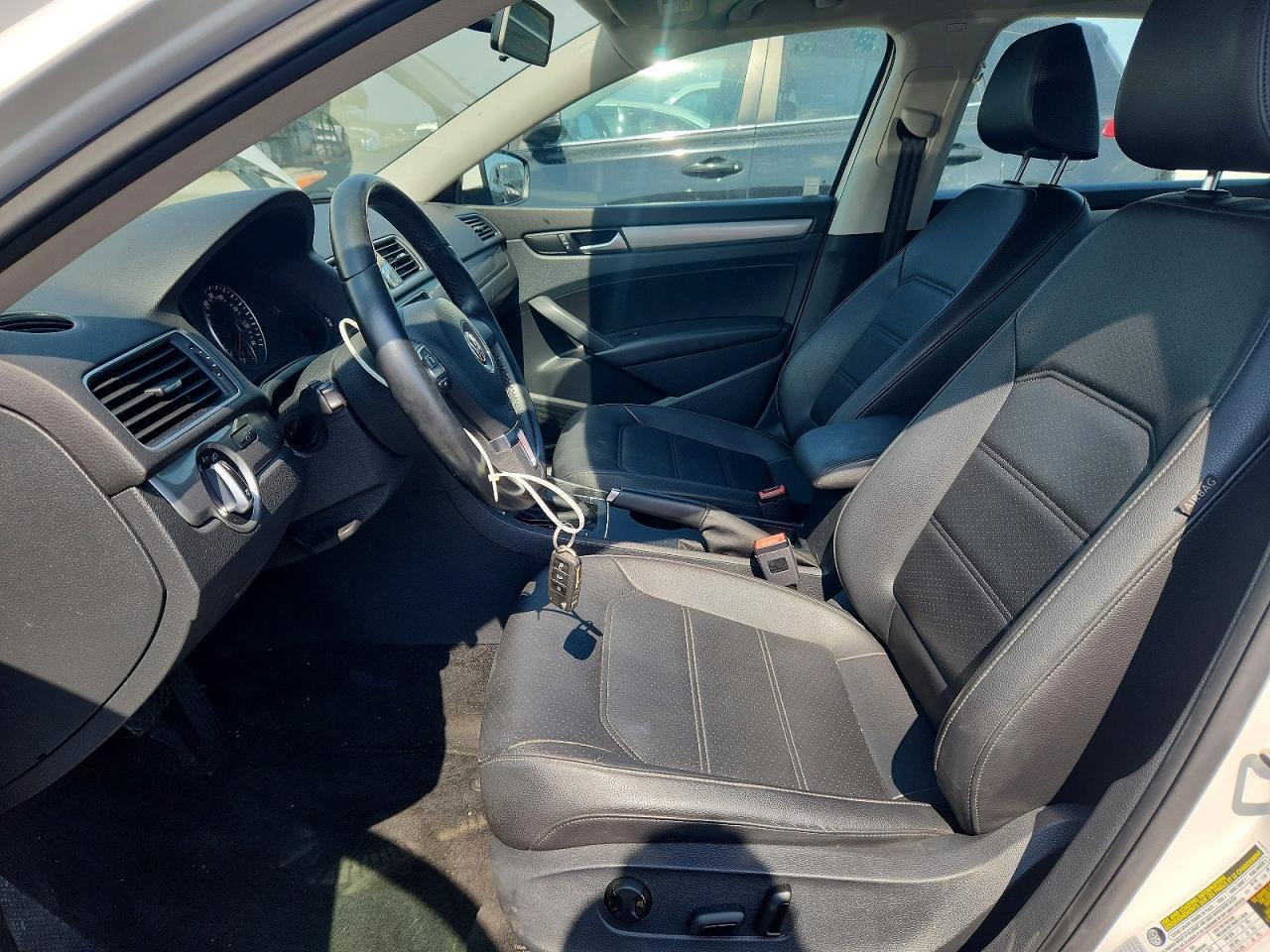 2015 Volkswagen Passat S - Фото 7