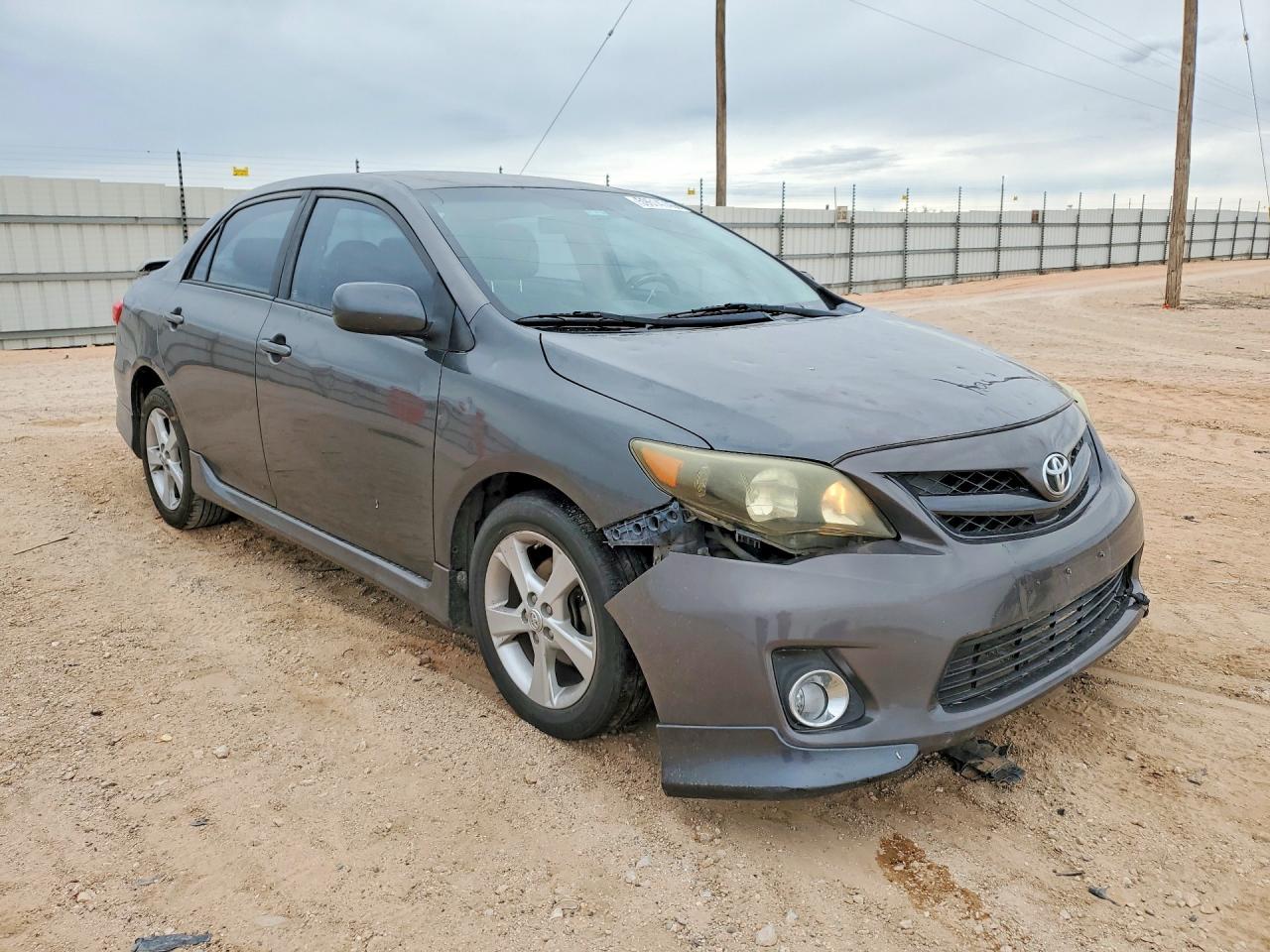 2013 Toyota Corolla Base - Image 4