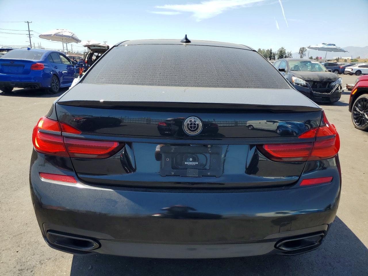 2019 BMW 740 I - Фото 6