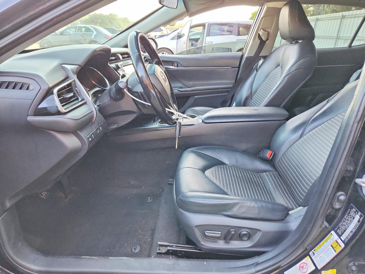 2019 Toyota Camry Se - Фото 7