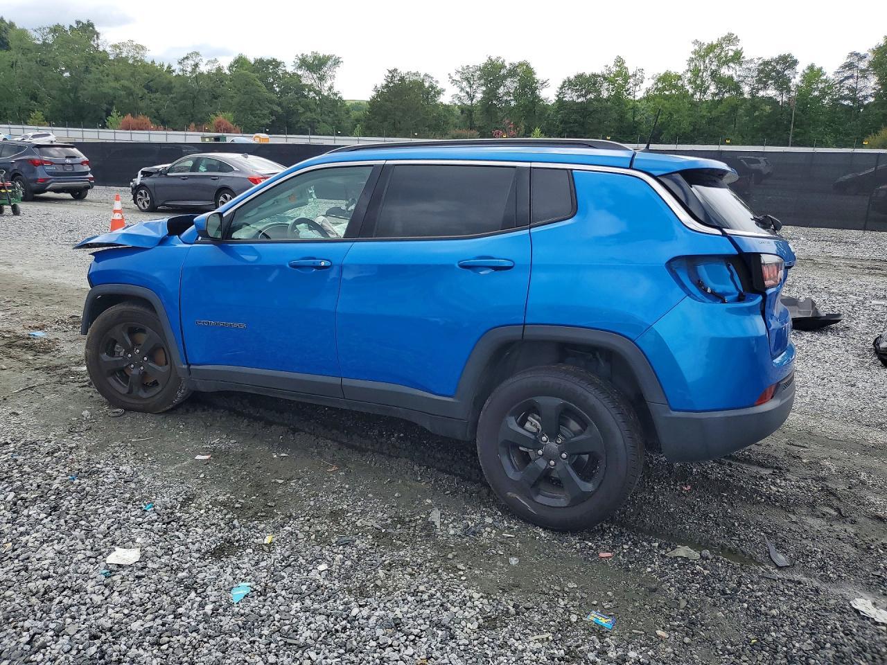 2018 Jeep Compass Latitude - Image 2