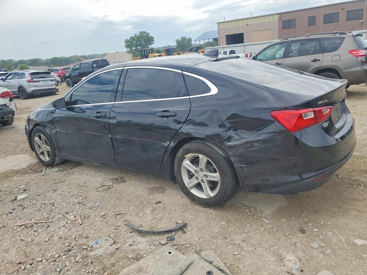2019 Chevrolet Malibu Ls - Фото 2